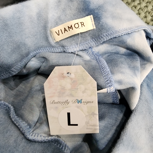 Women's lounge wear - Picture 3 of 5